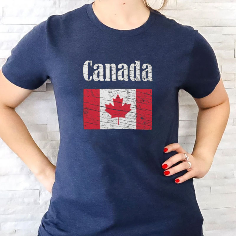 Canada Canadian Flag Vintage Graphic, Canada Lovers Tourists Souvenir Cool National Gift Classic T-Shirt