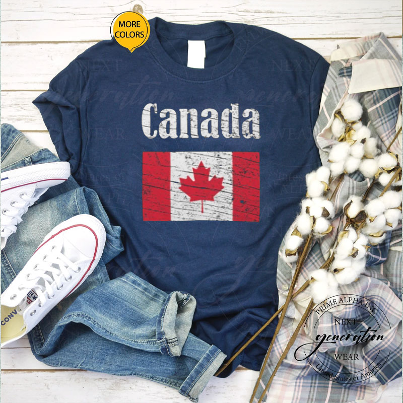Canada Canadian Flag Vintage Graphic, Canada Lovers Tourists Souvenir Cool National Gift Classic T-Shirt